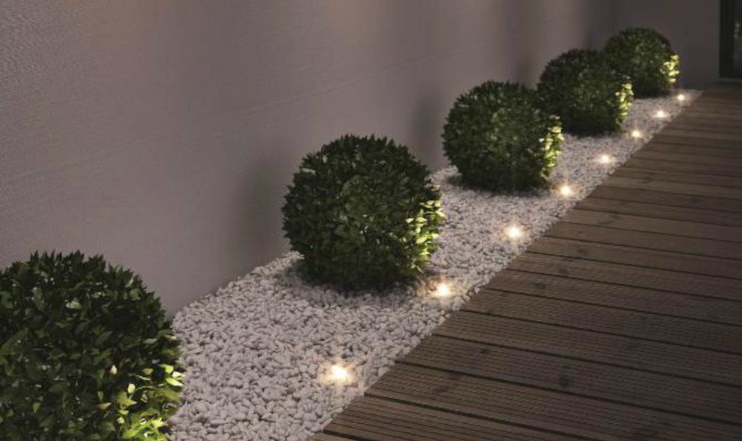 Montaż oświetlenia ogrodowego